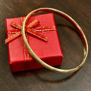 Etched 14k bangle bracelet